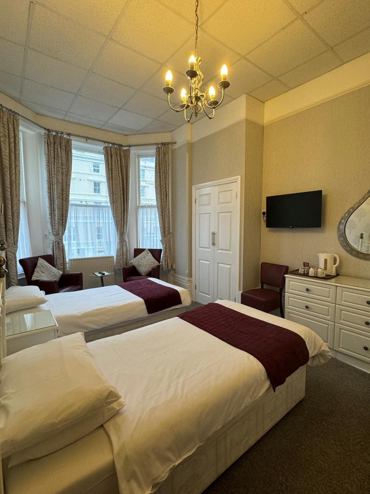 Haddon Hall Hotel Eastbourne Rum bild