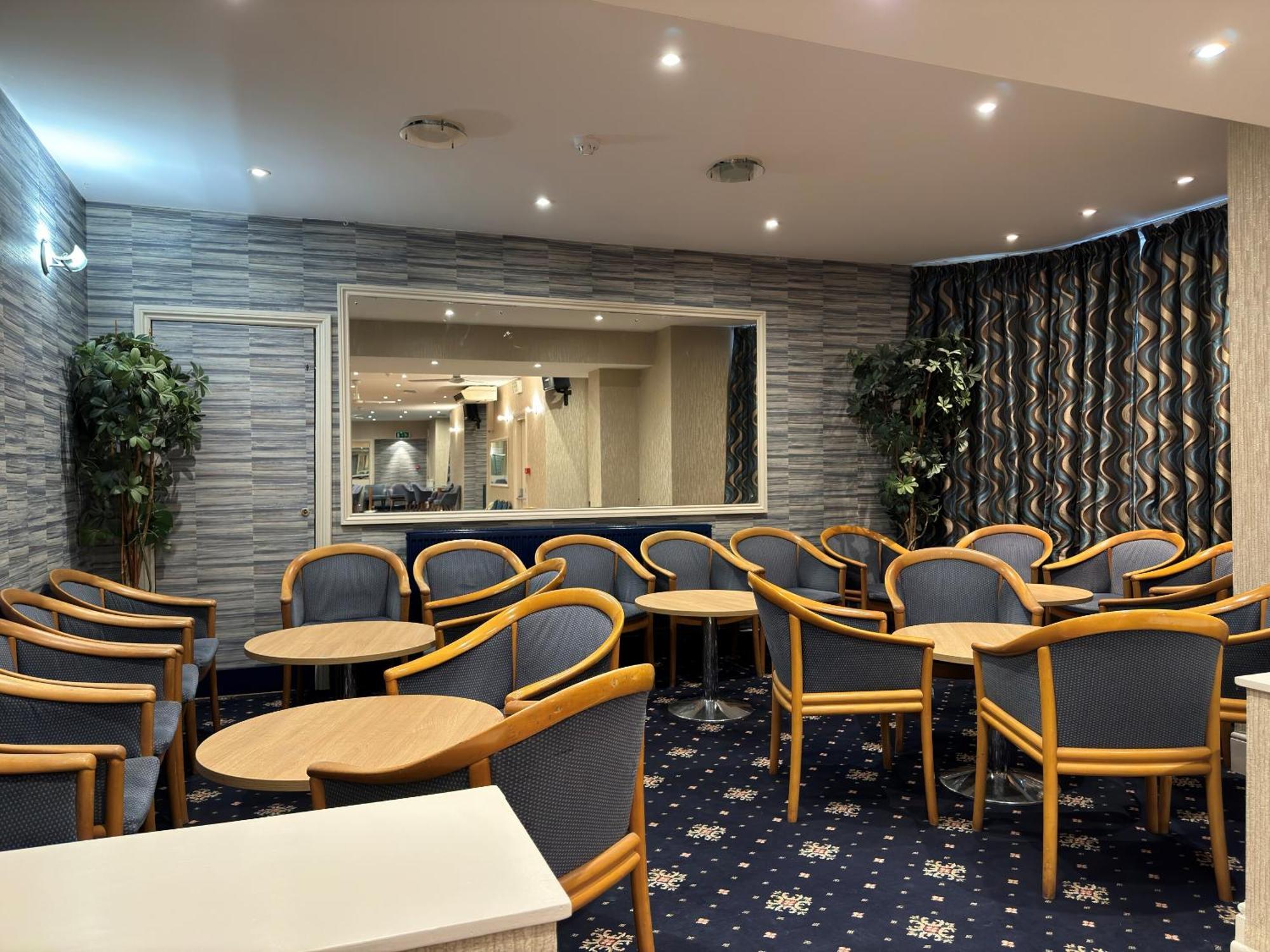 Haddon Hall Hotel Eastbourne Exteriör bild