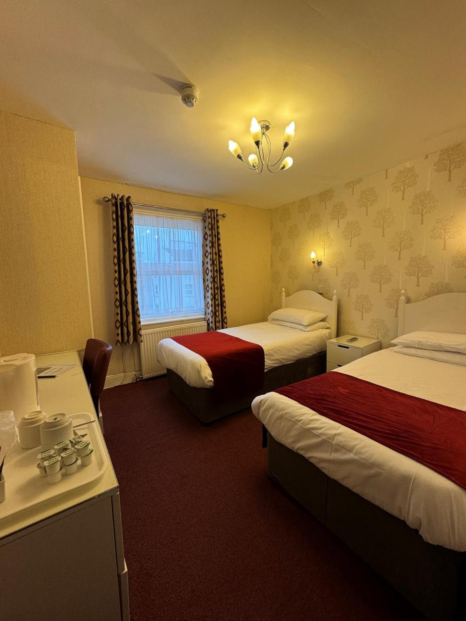 Haddon Hall Hotel Eastbourne Rum bild