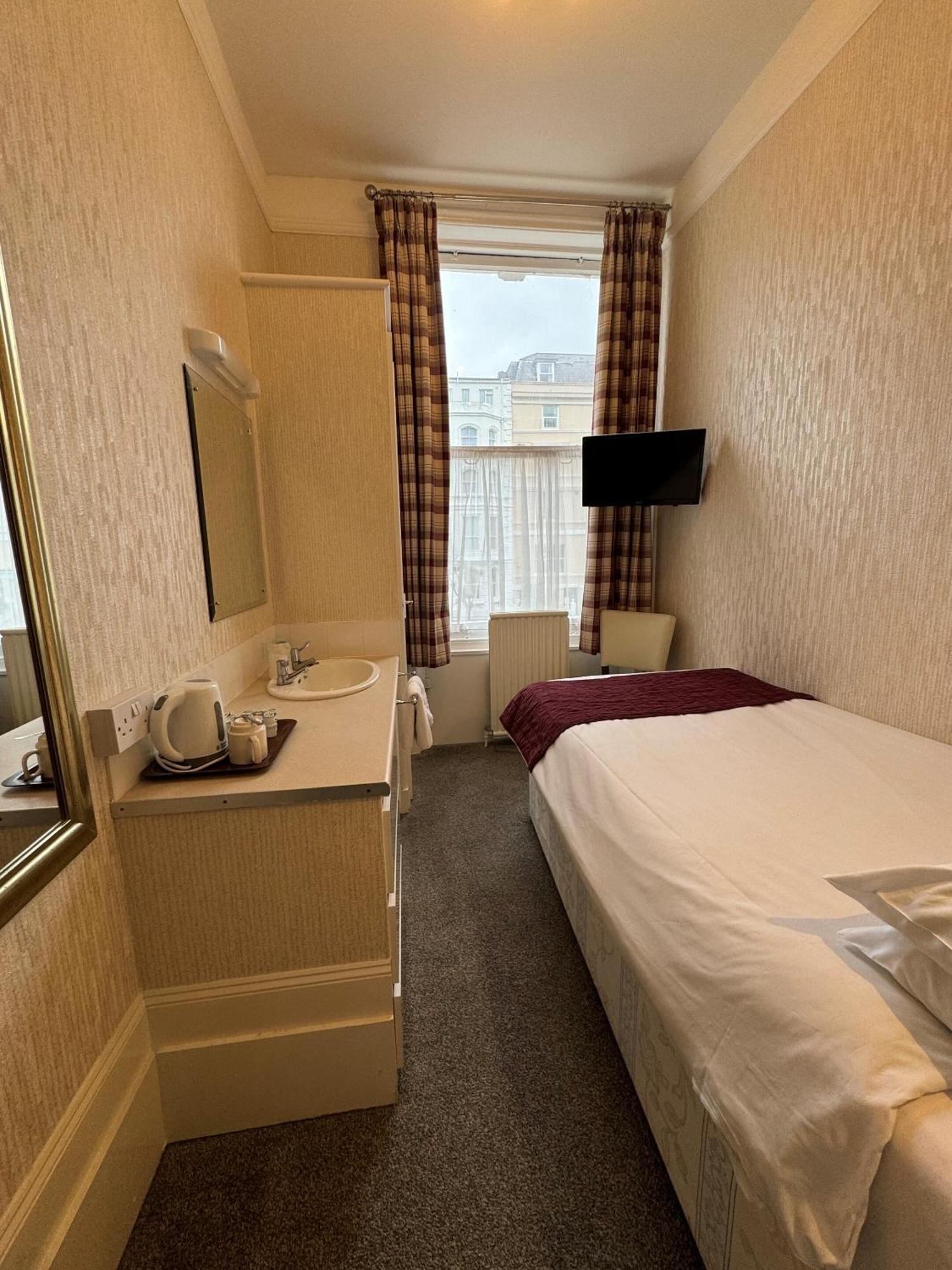 Haddon Hall Hotel Eastbourne Rum bild