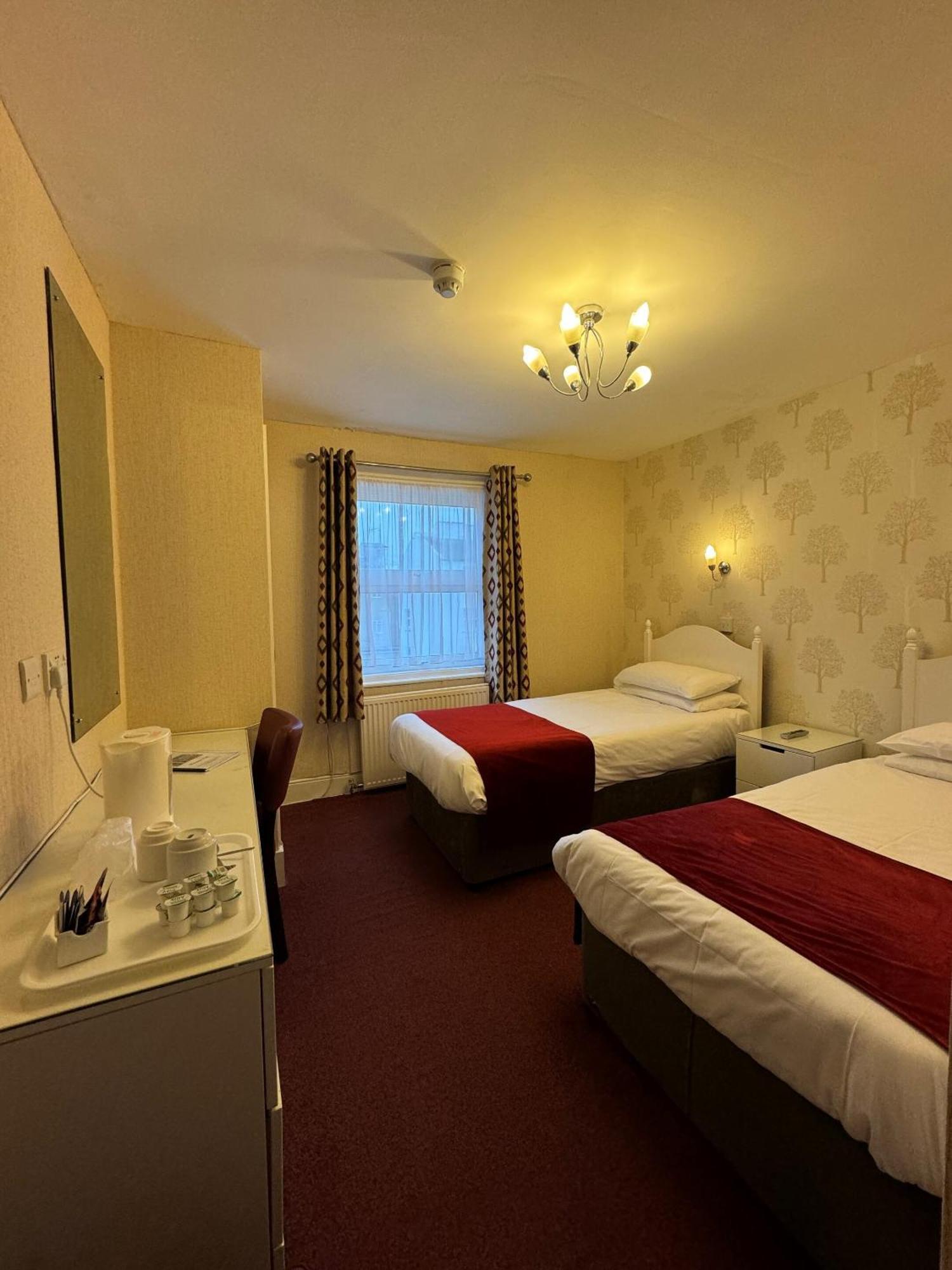 Haddon Hall Hotel Eastbourne Rum bild